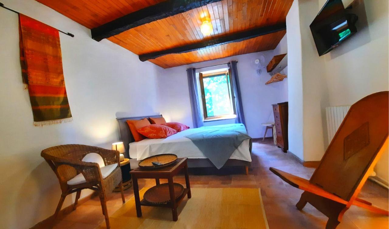 Mas De Boissiere - Chambres D'Hotes Avec Piscine Et Jacuzzi Cros  Екстер'єр фото